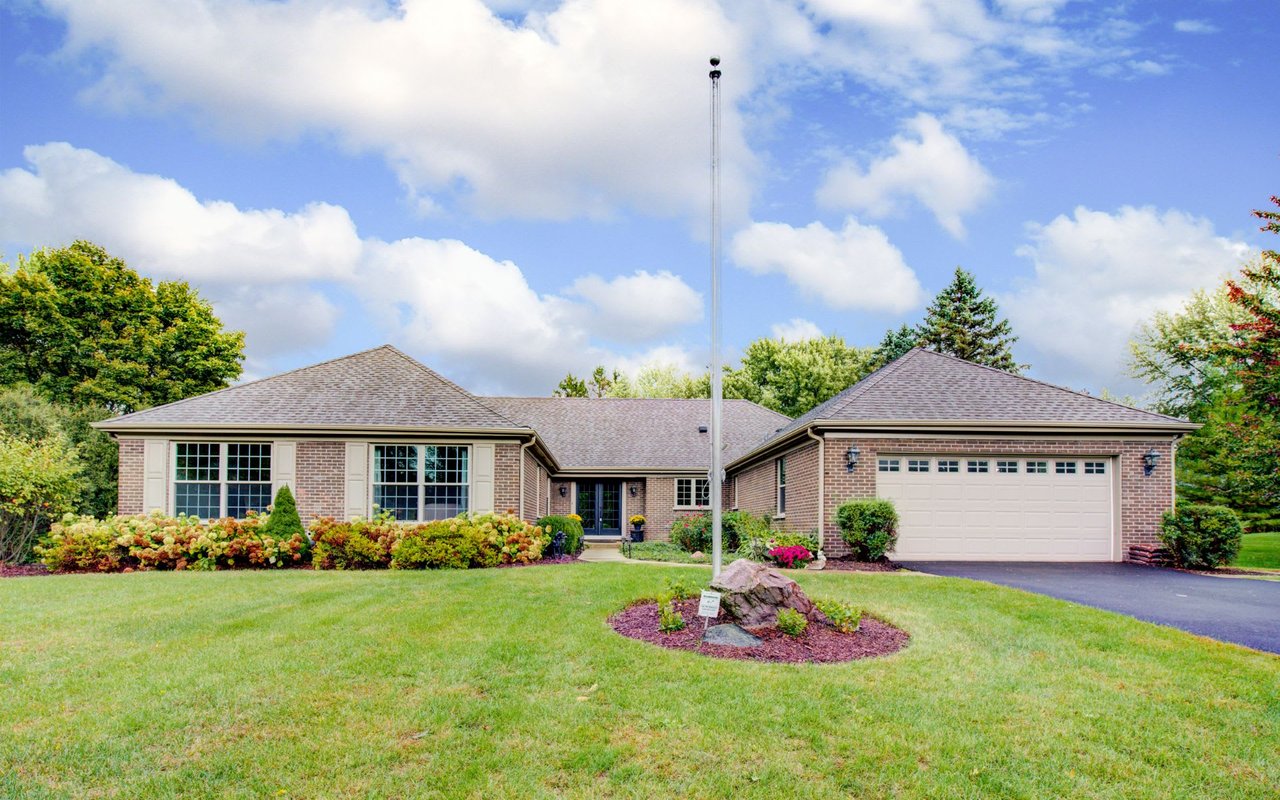 375 Red Barn Ln