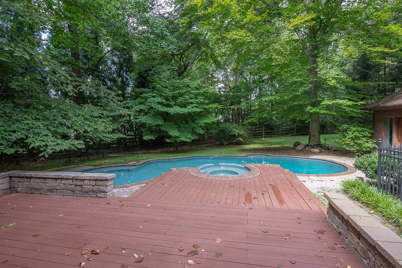 Bryn Mawr Custom Contemporary