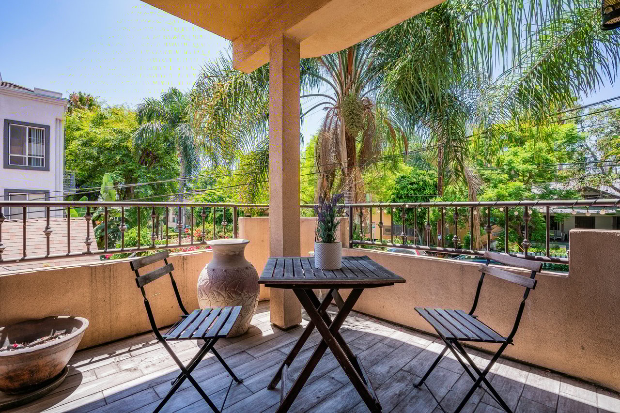 924 Palm Ave #101, West Hollywood, CA