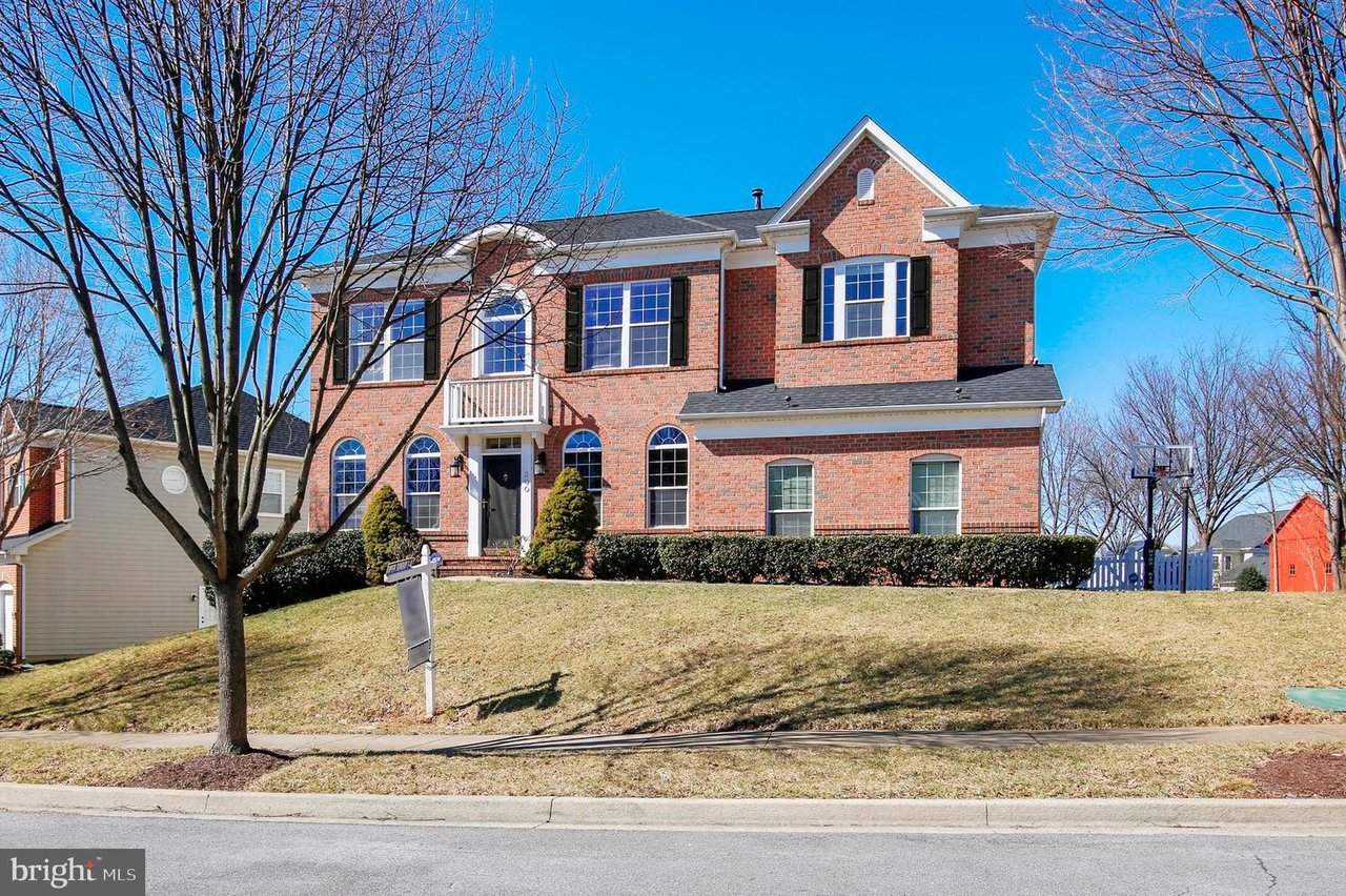 300 Autumn Wind Way