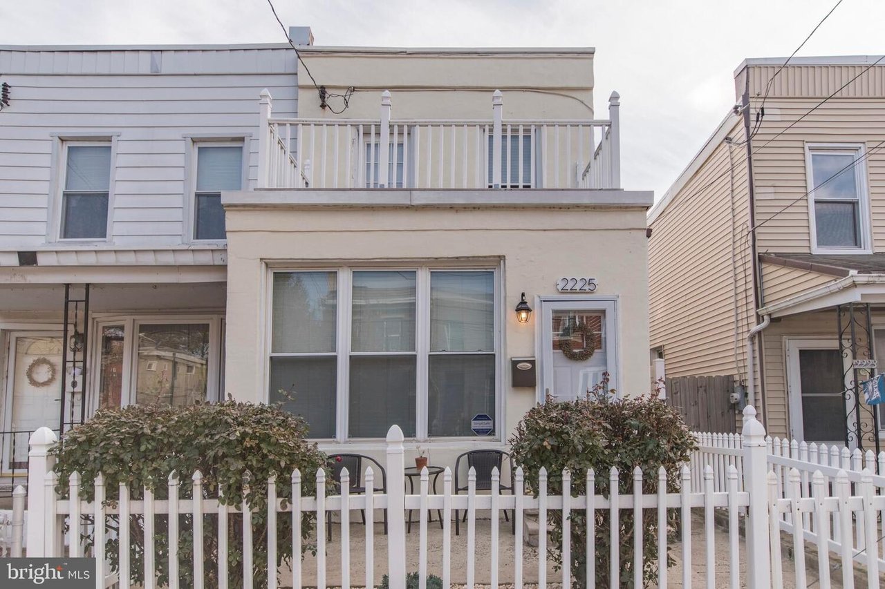 2225 Cedar St