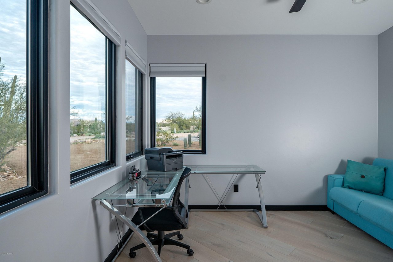 Modern Desert Retreat