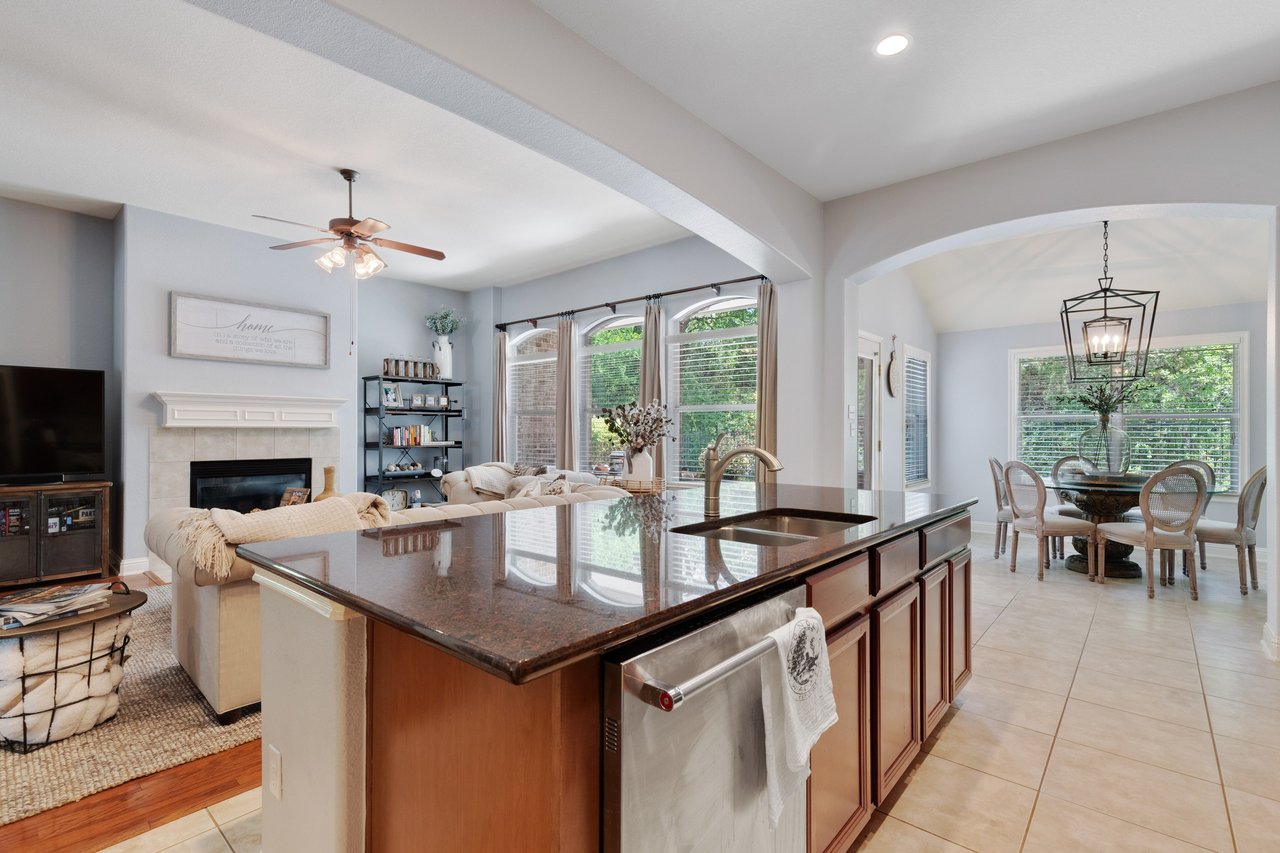 1204 Andrew CV