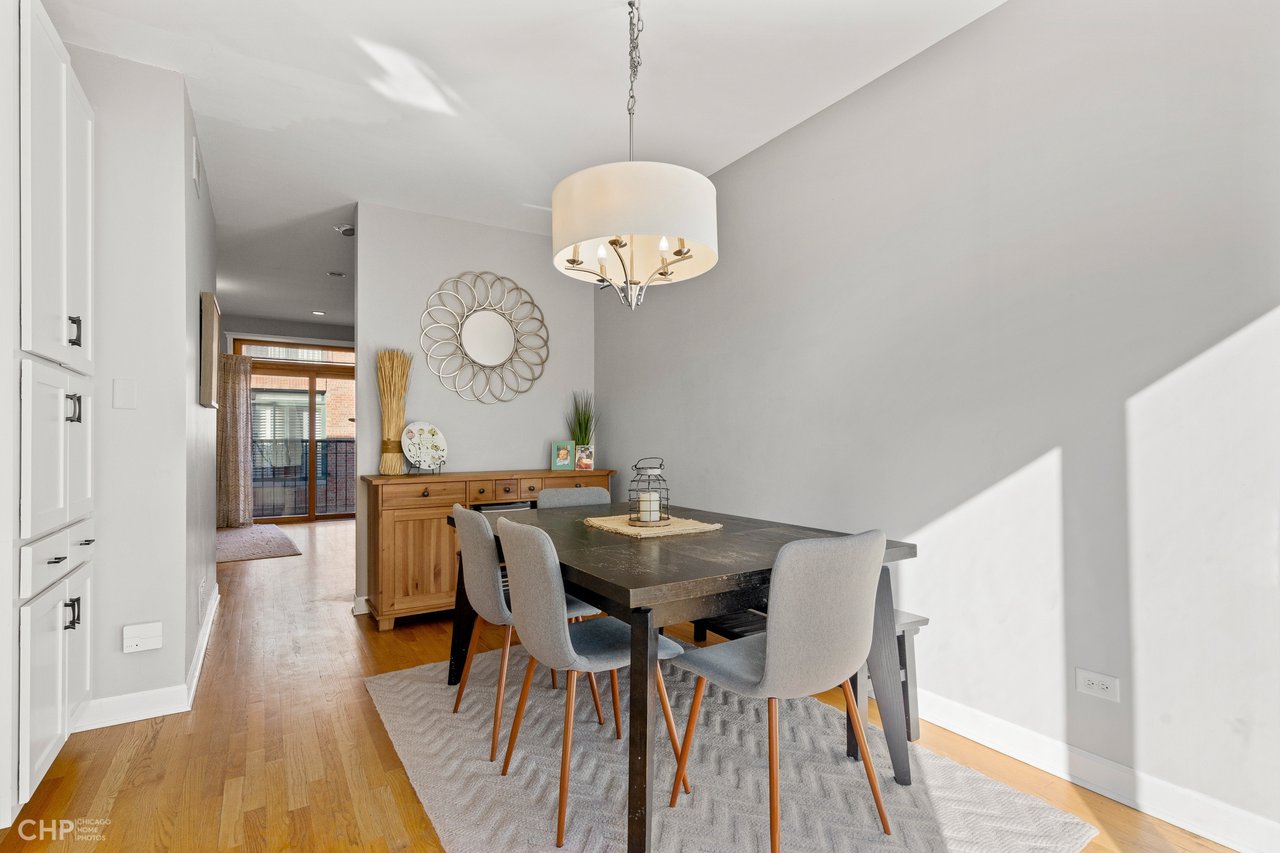 Lincoln Park Townhome: 2770 N. Wolcott, #H 