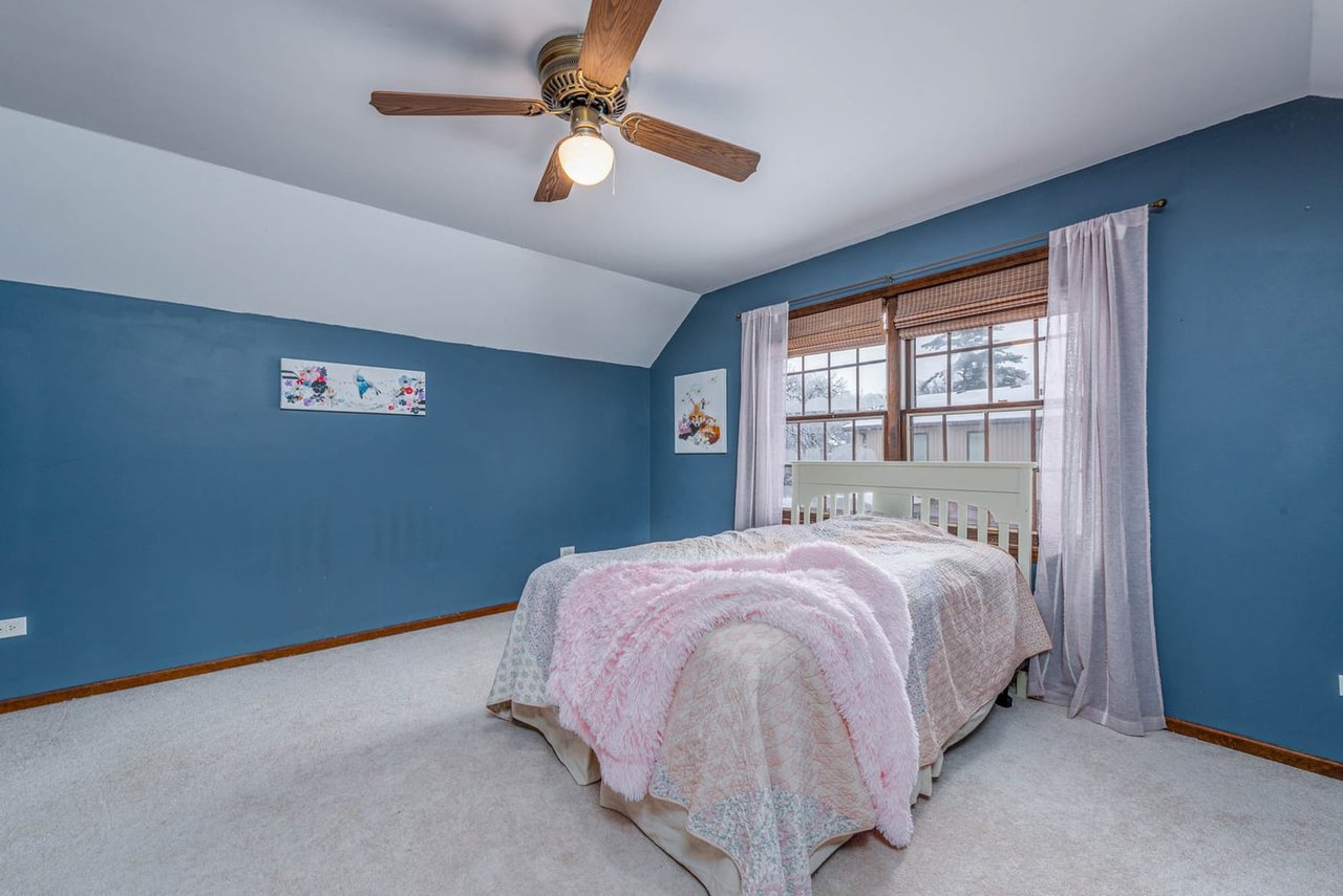 4029 Tamarack Trl S