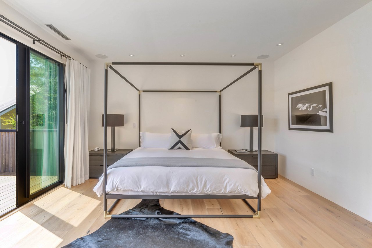 Modernist Oasis in St. Helena - SOLD