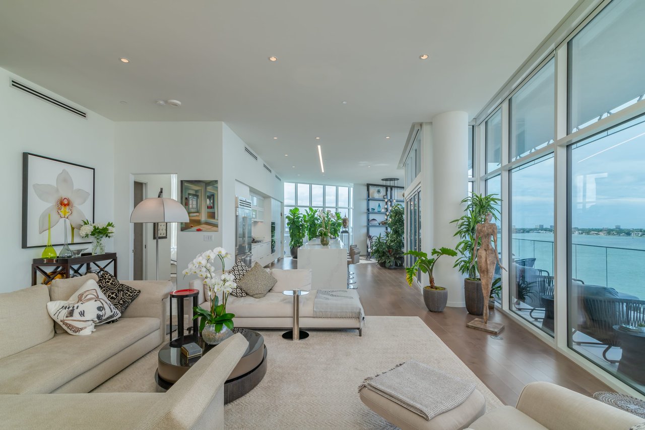 280 Golden Gate Point PH 2