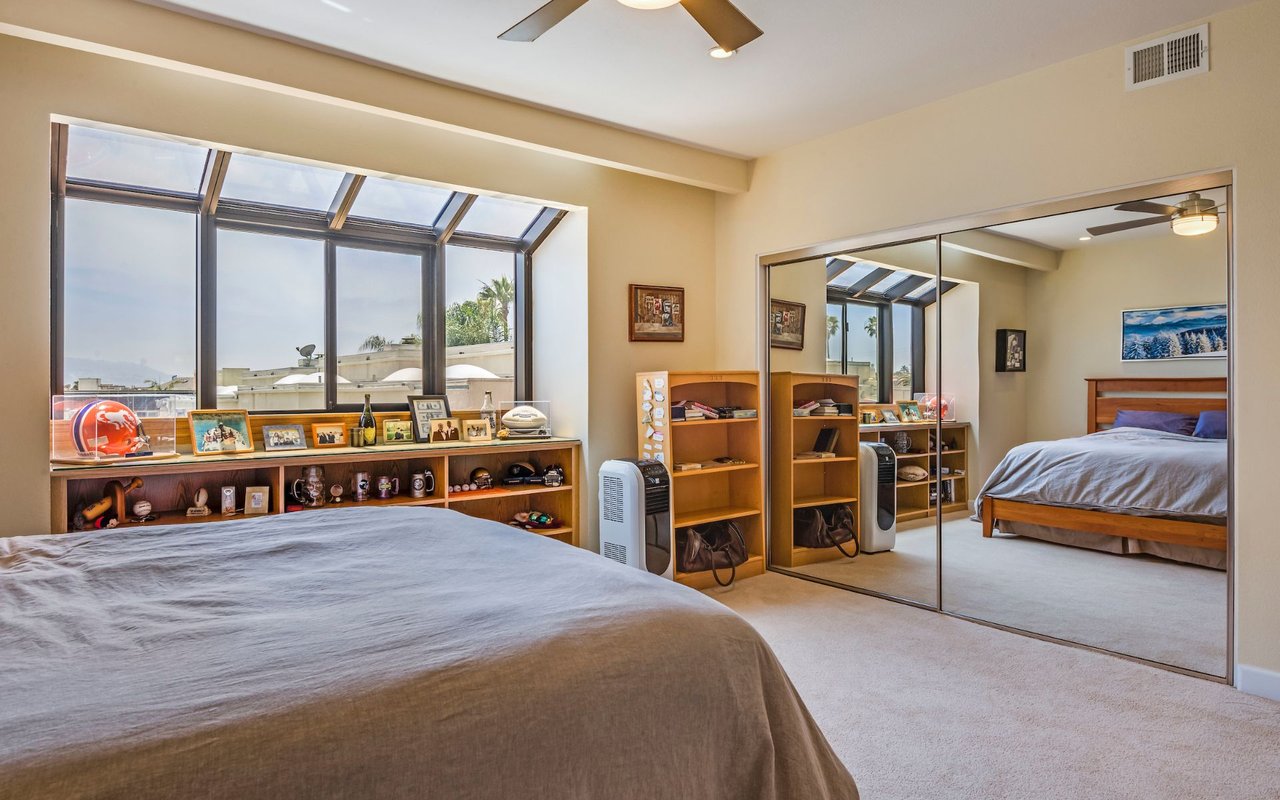 512 Esplanade, #301