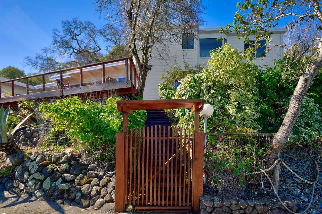 215 Stuyvesant Drive, San Anselmo