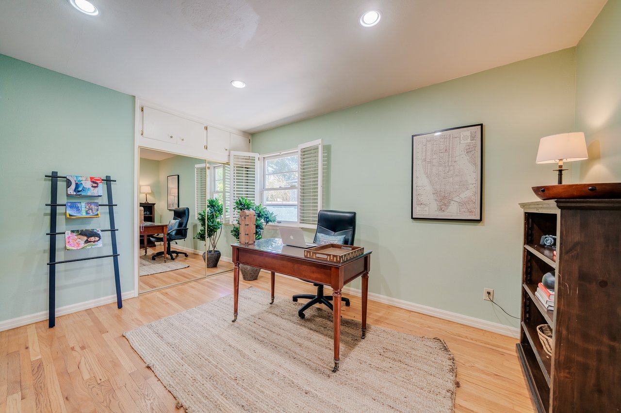 5532 Greenbush Ave.