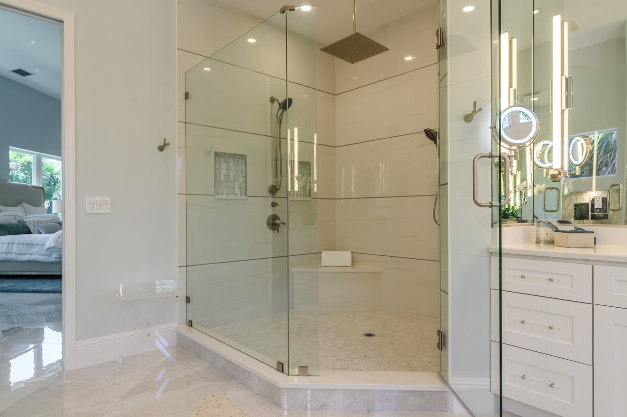 500 Ketch Lane, Country Club Shores, Longboat Key
