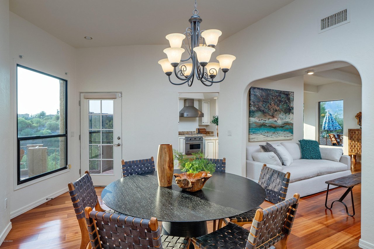 Stunning Las Alturas Contemporary