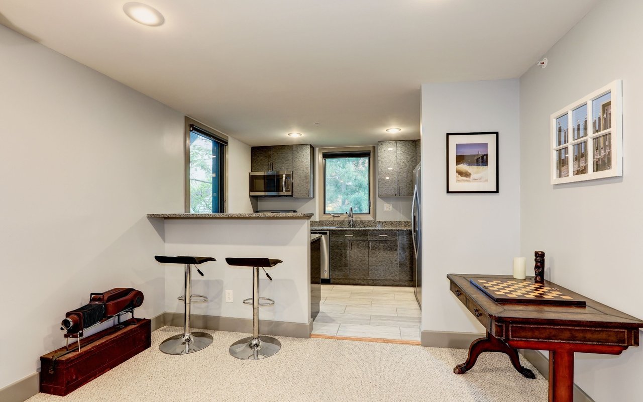 Mushroom House: 4949 Allan Rd