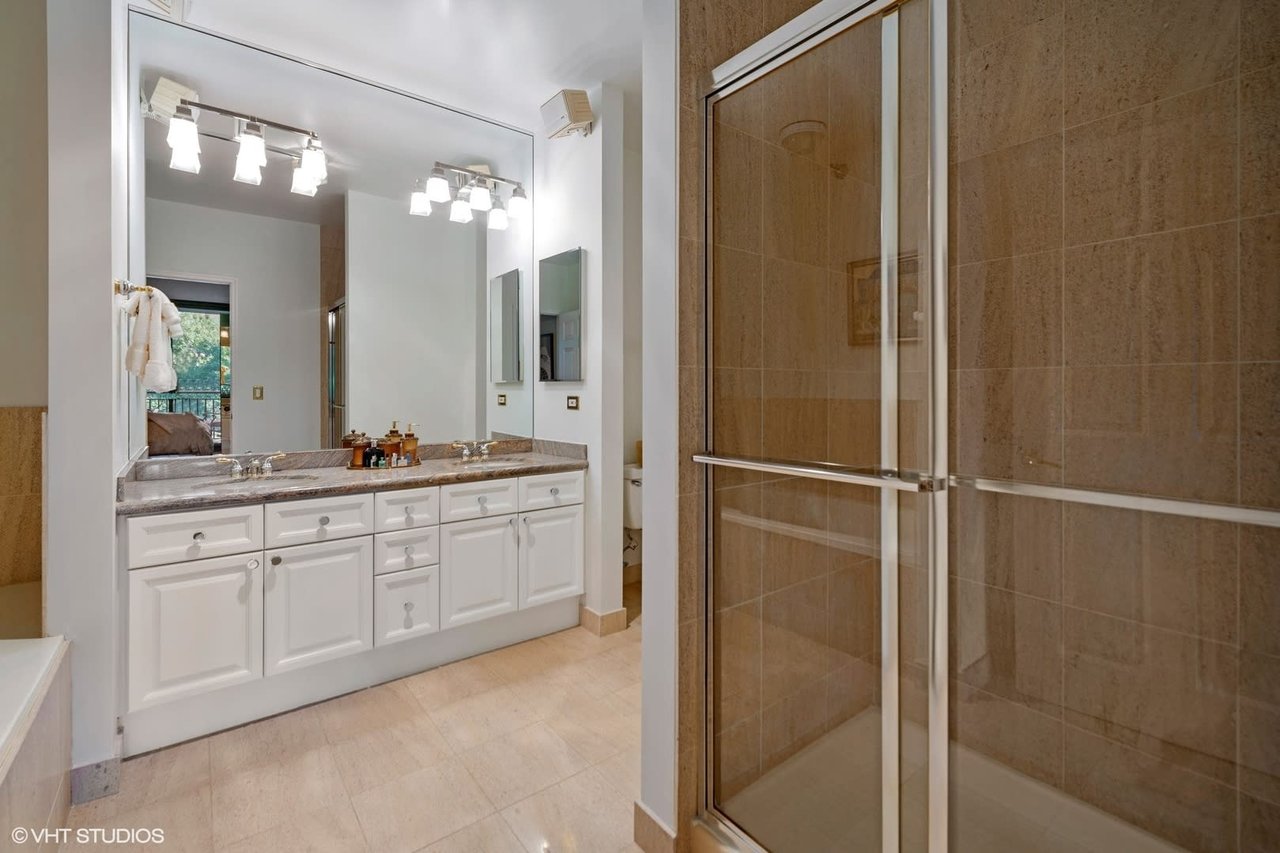 55 W Delaware Pl Unit 313