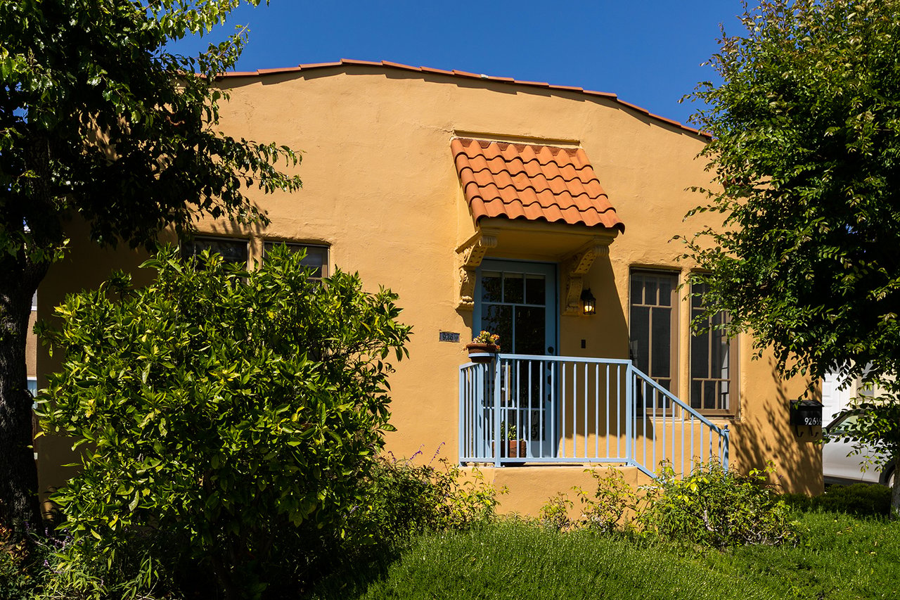 Charming Home in Historic Silver Lake Bungalow Court 