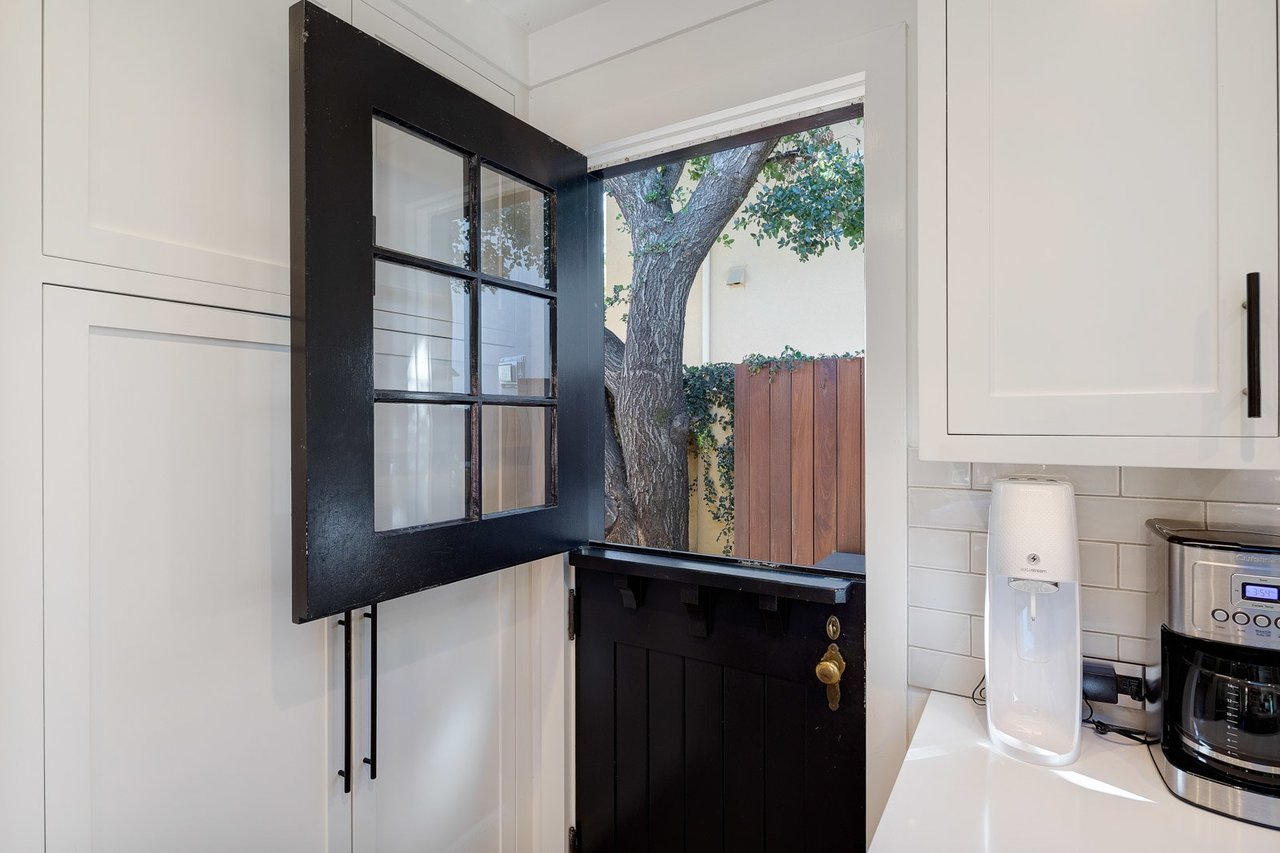 151 Meadowcroft Drive, San Anselmo