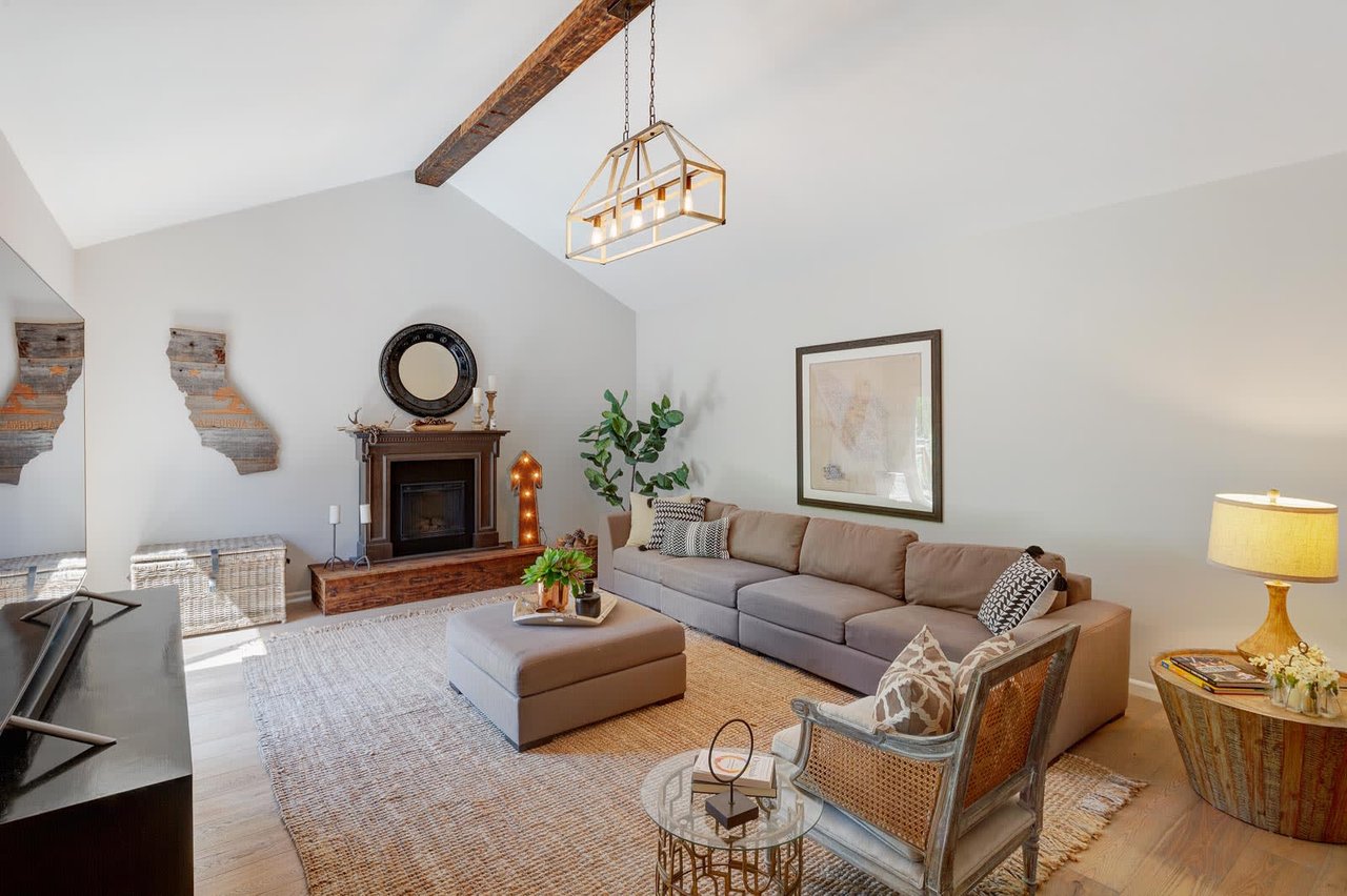 60 Oak Grove Avenue, Woodacre