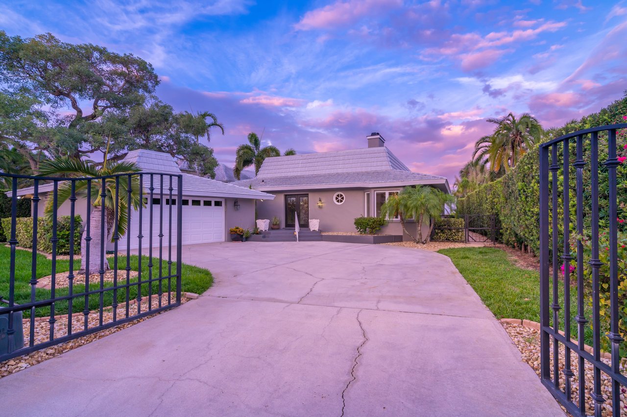 Prestigious Address in Lido Shores