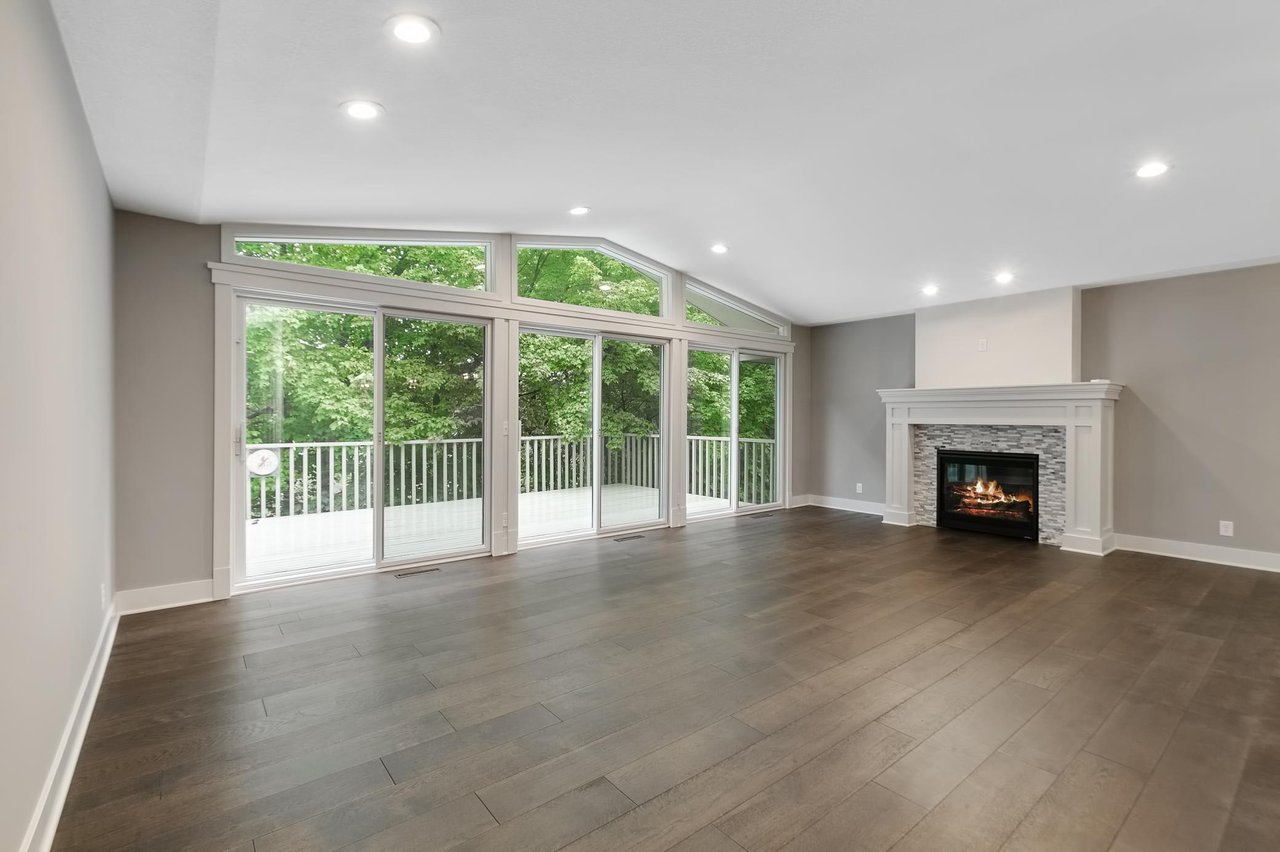 Beautifully Remodeled Bayswater Townhome!