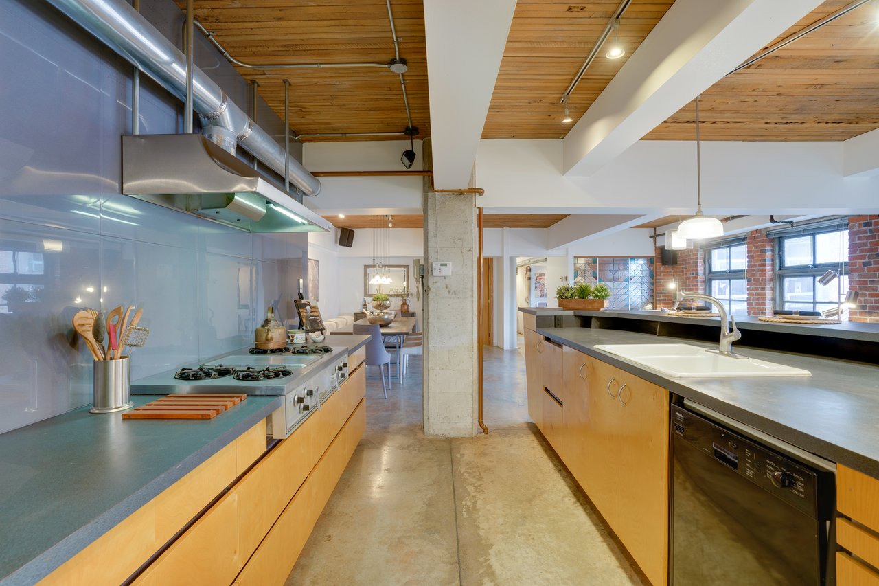 120 Powell