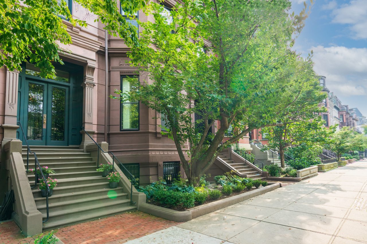 Exceptional Newly Renovated Back Bay Residence