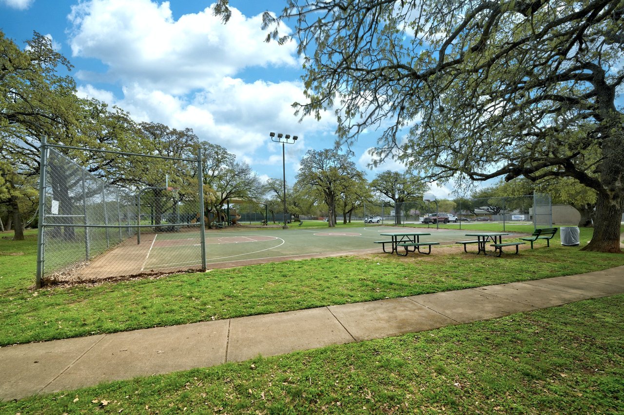 1204 Andrew CV