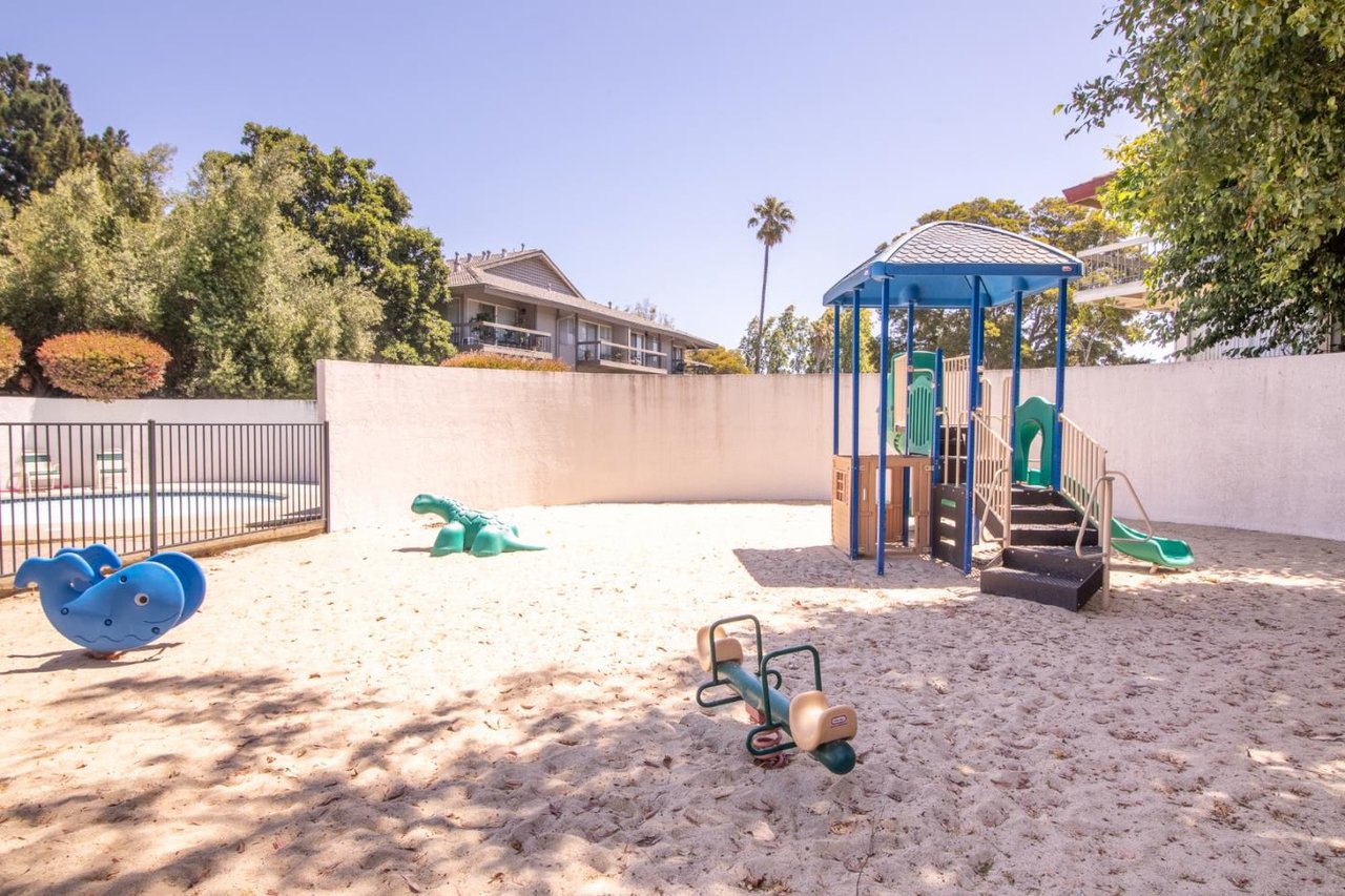 707 Fathom Dr, Unit 203