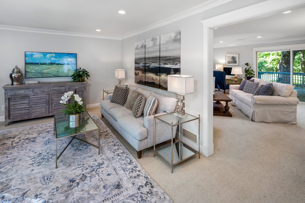 19670 Hillside Street | Deephaven