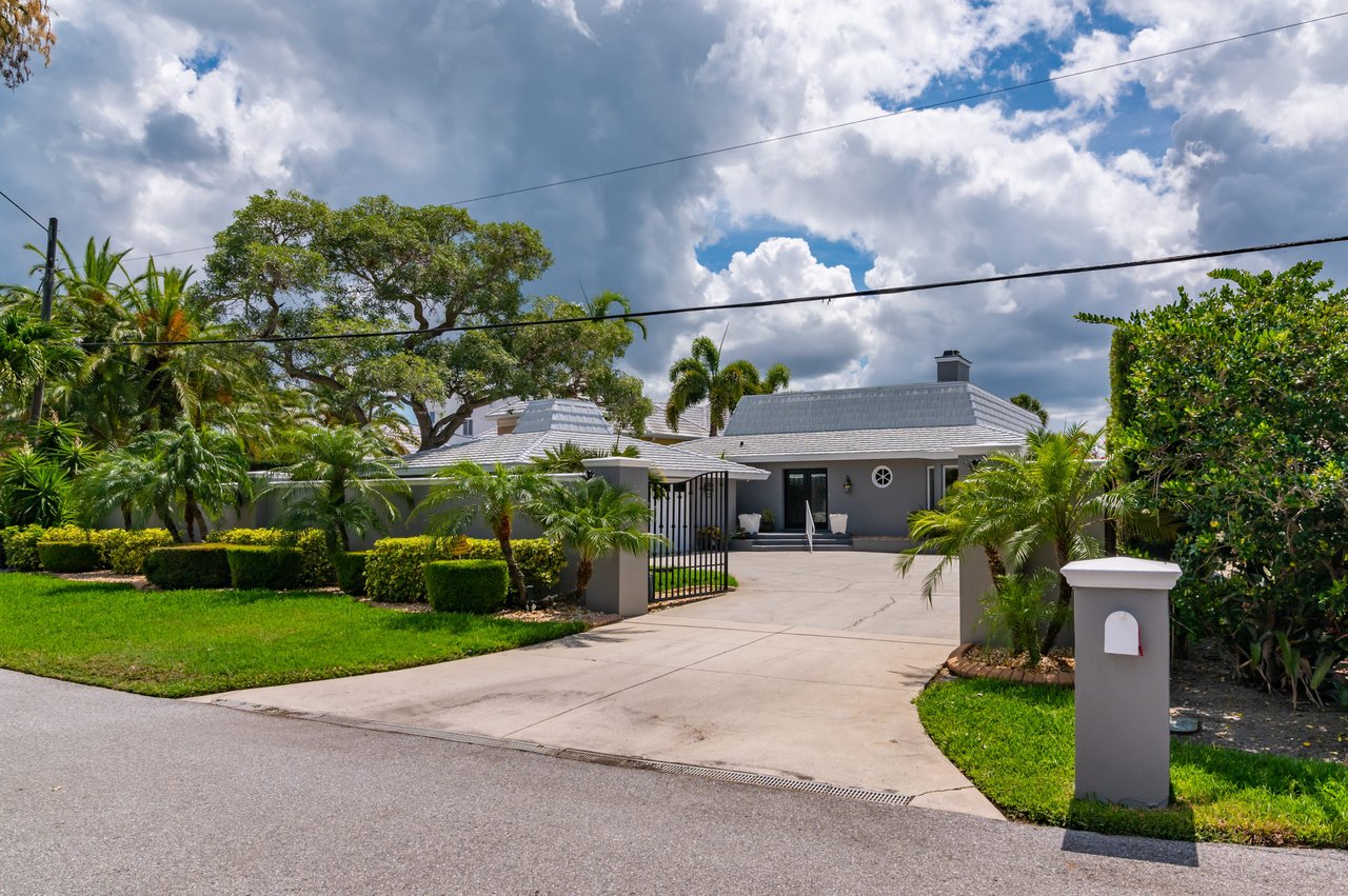 Prestigious Address in Lido Shores