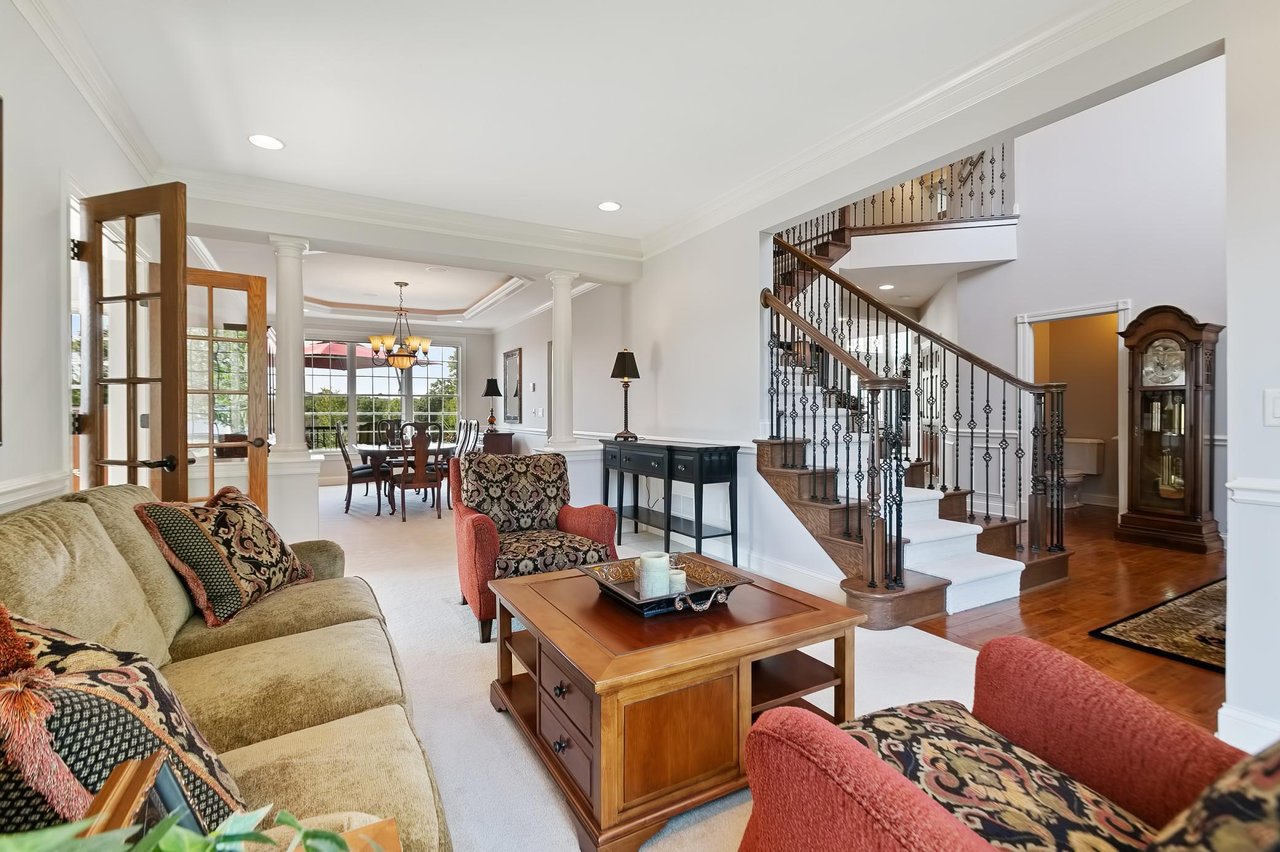 Stunning Eagan Masterpiece!