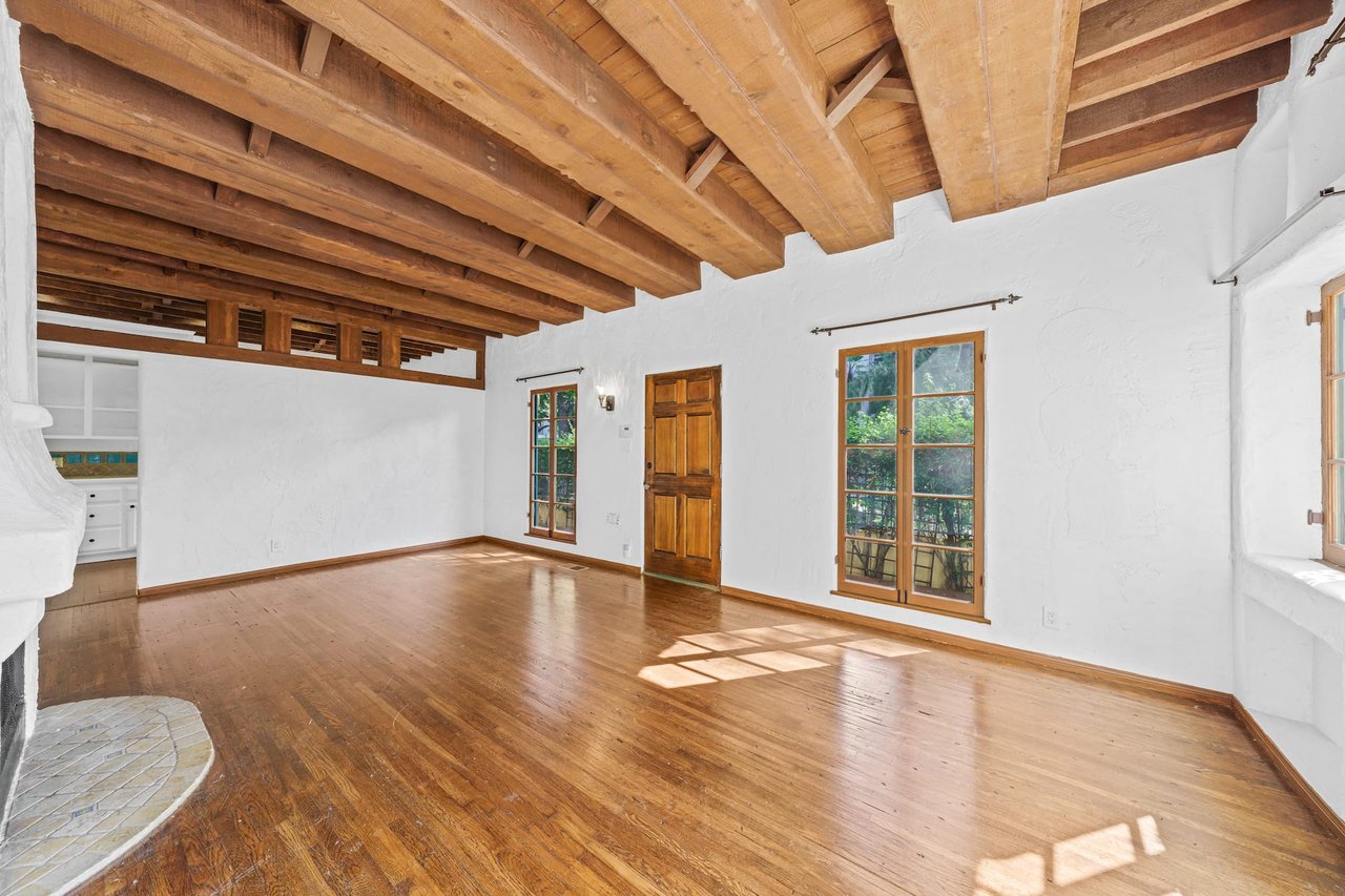 9027 Alden Dr, West Hollywood Adjacent