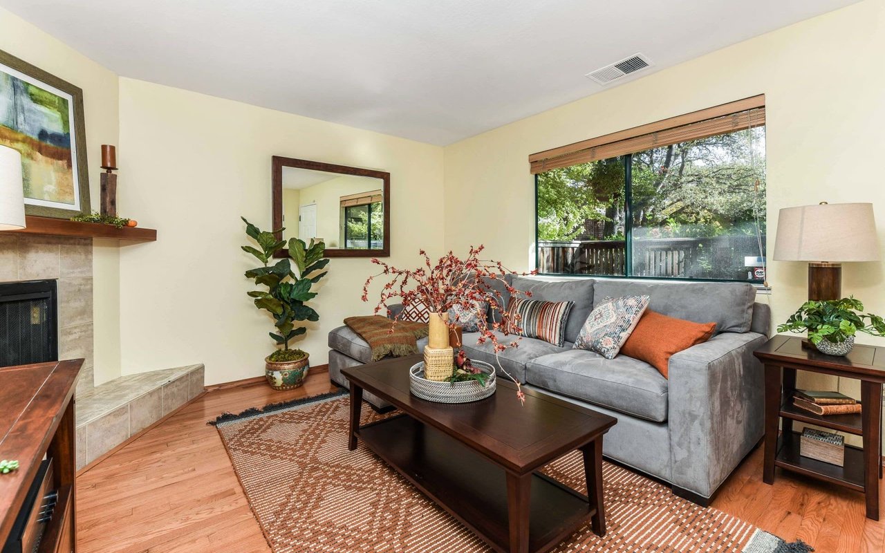 Super Cute Townhome - Walnut Creek!
