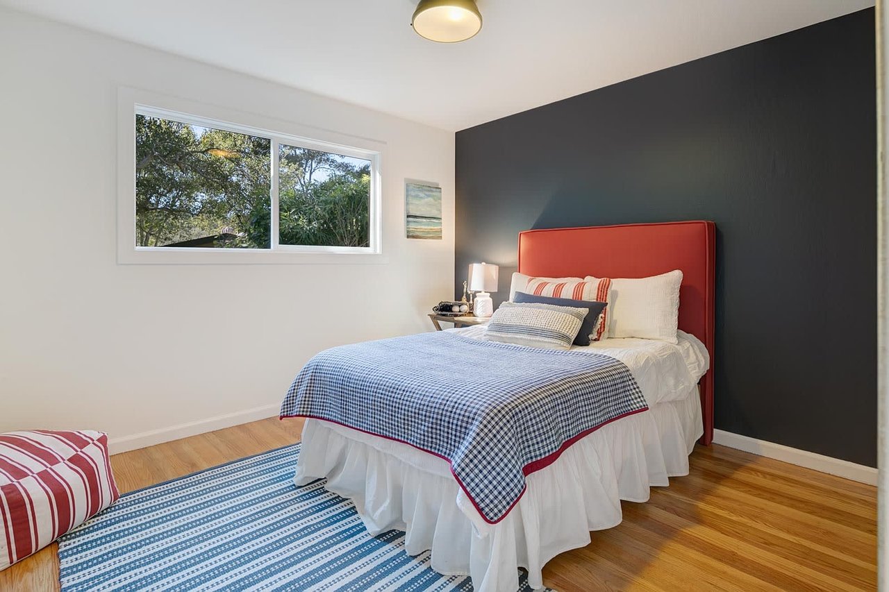 7 Crescent Lane, Fairfax