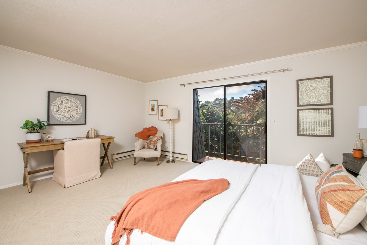 28 Greenwood Bay Dr