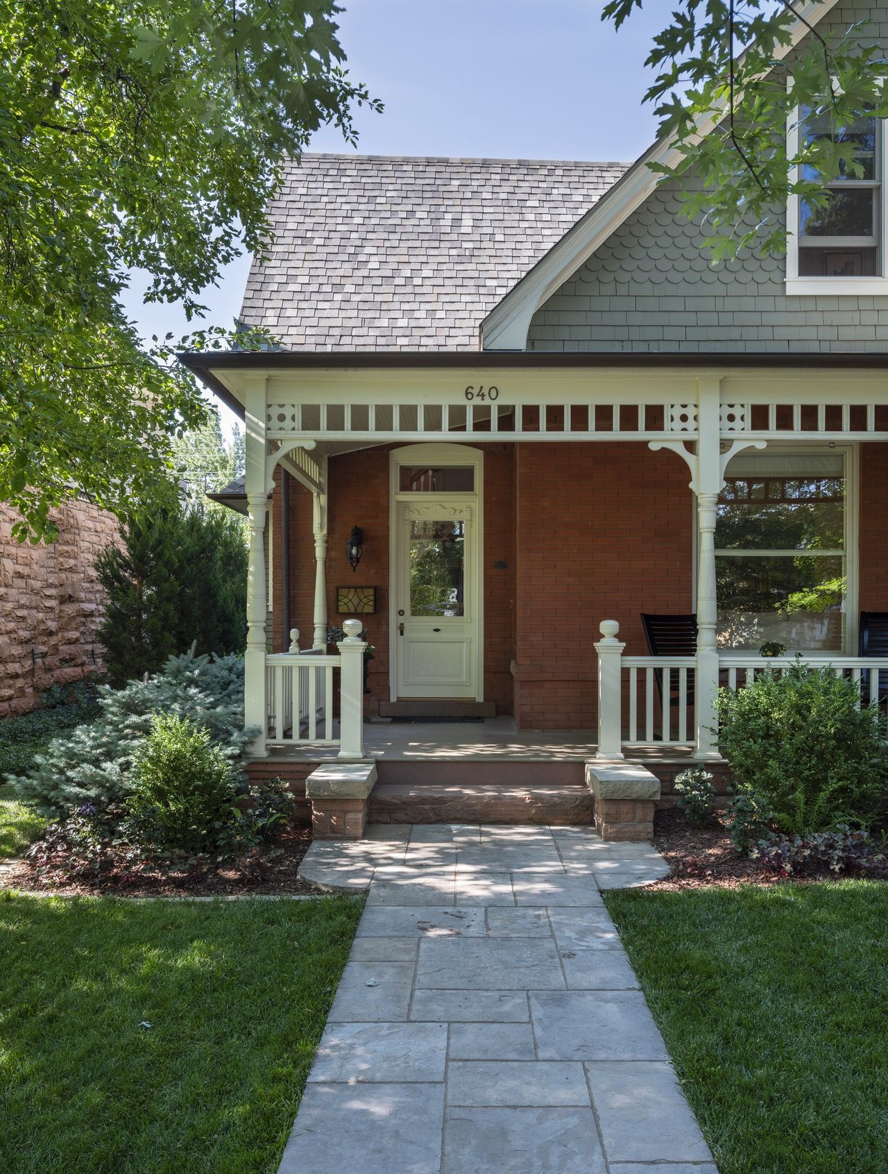 640 Mapleton Avenue