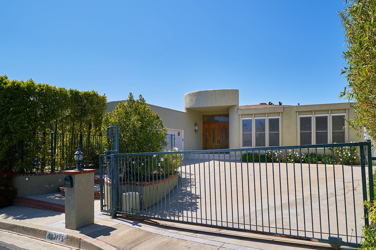  2715 Edwin Pl