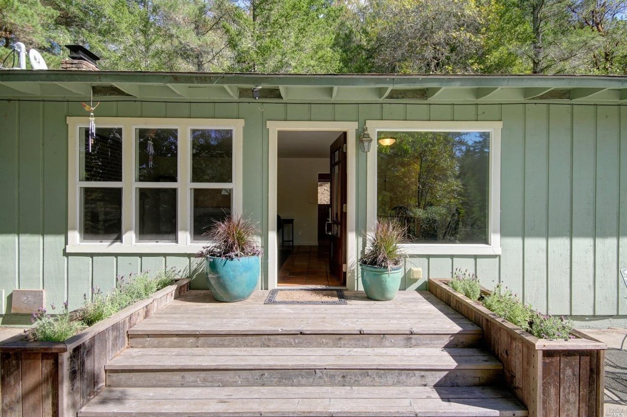 1075 Montgomery Road