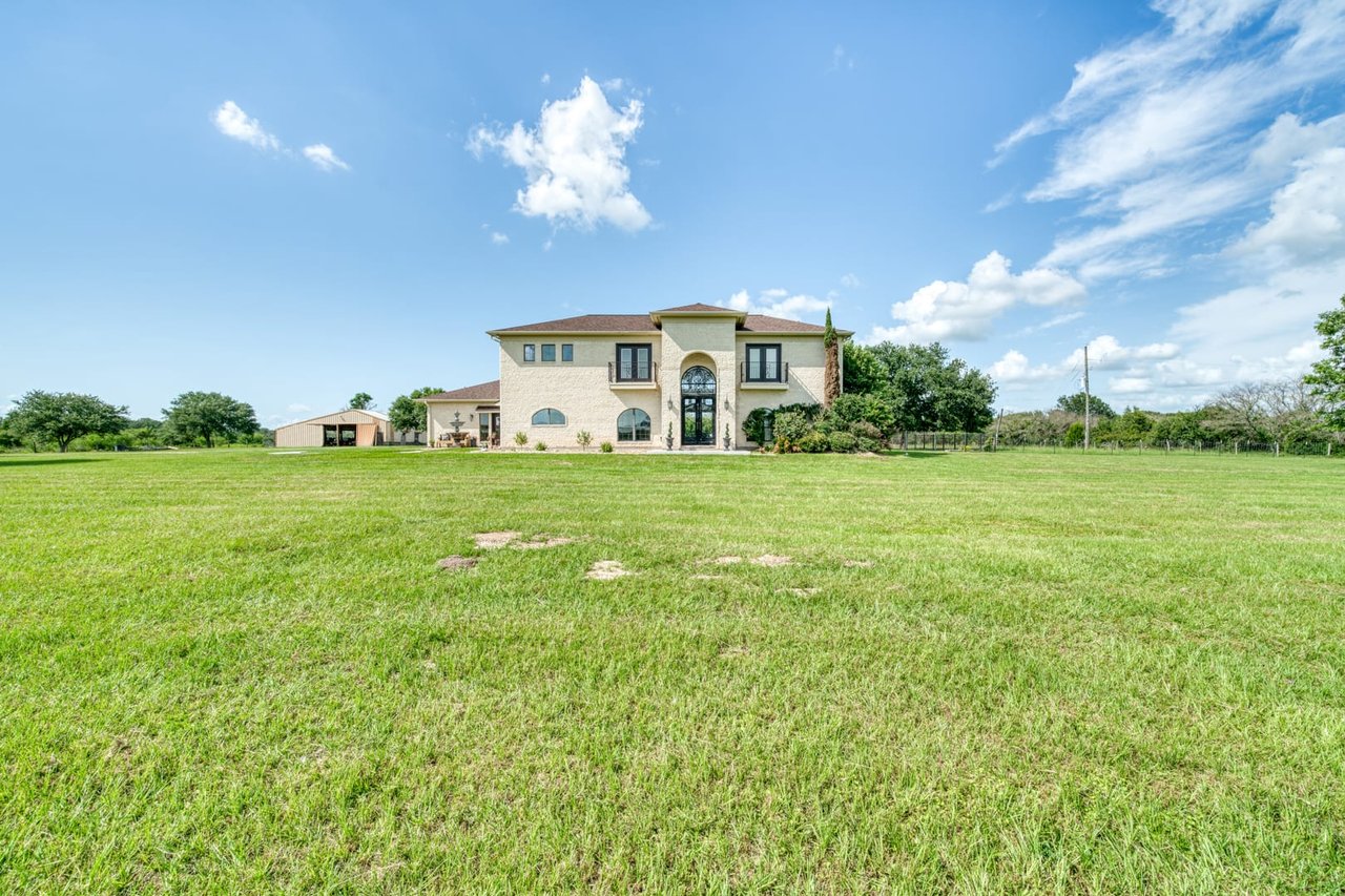5538 FM 529 Bellville, Tx 77418