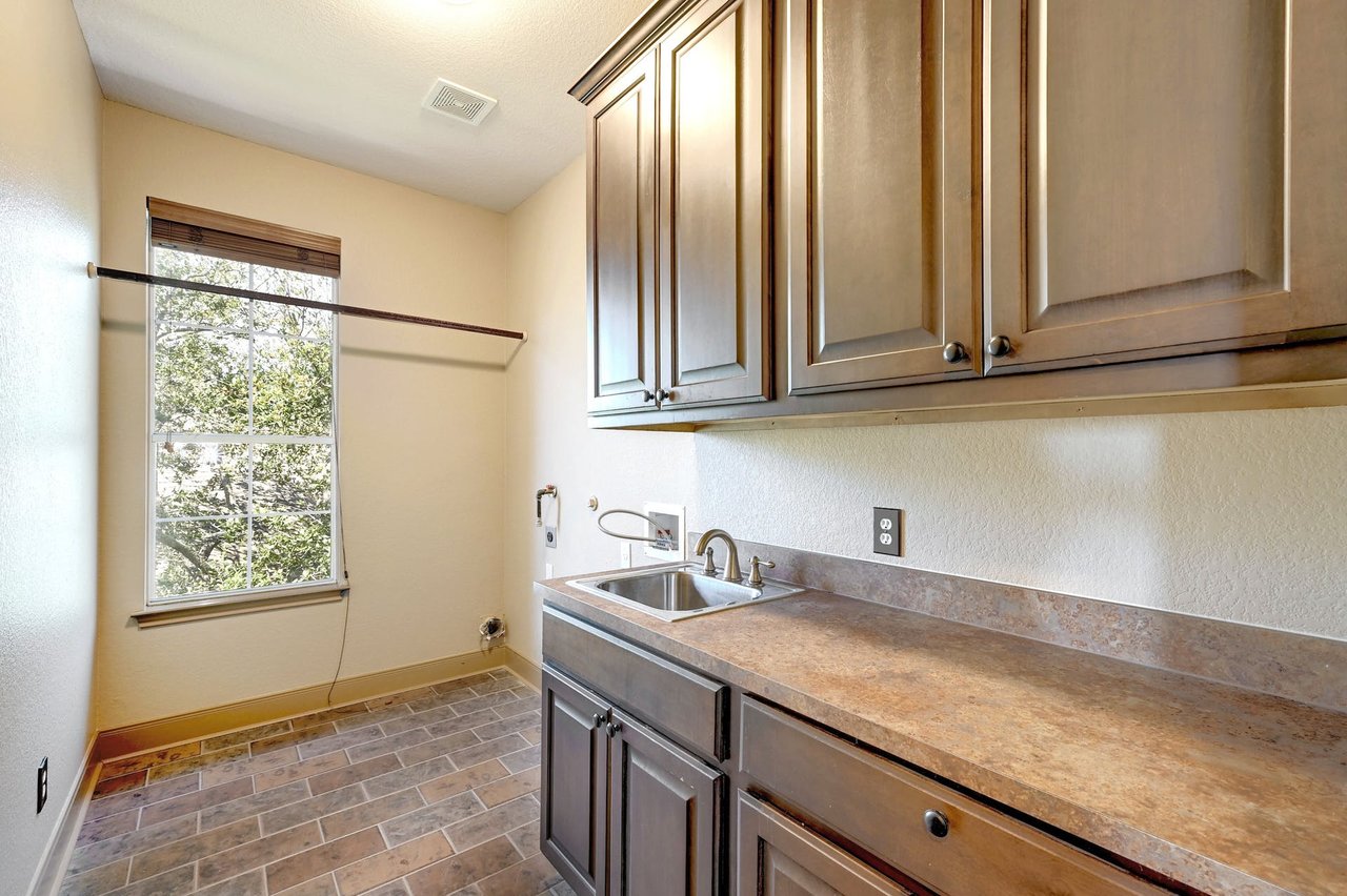 7217 Lapin Cv, Austin, Texas 78739