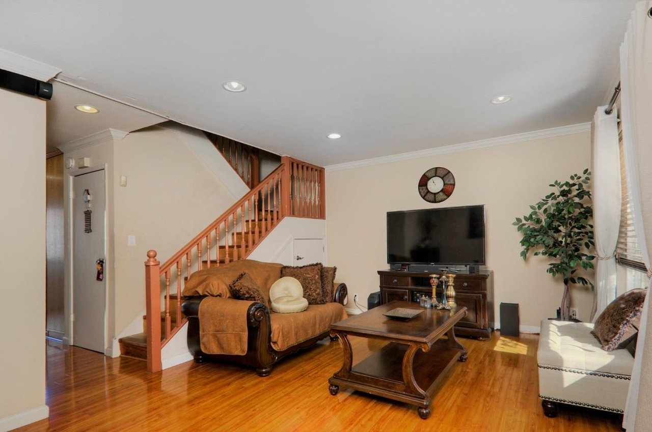 2222 Meadowgate Way