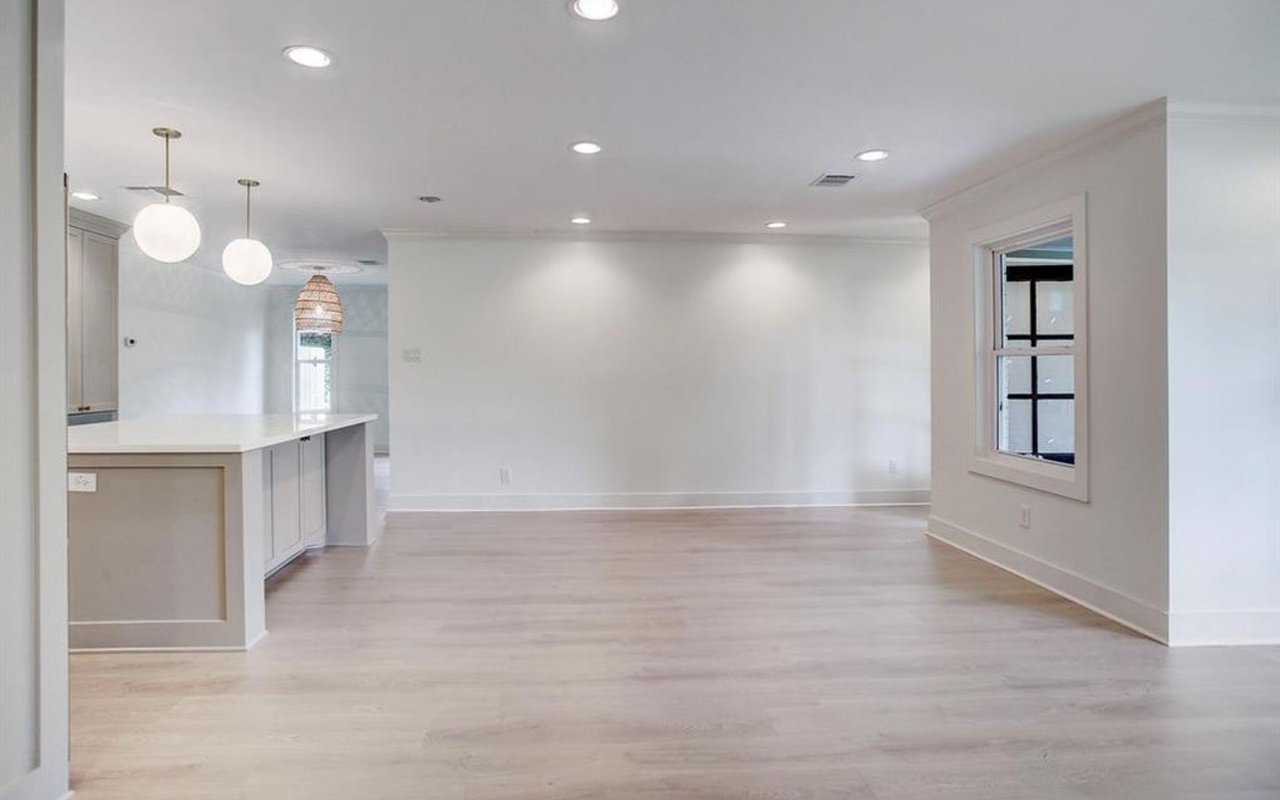 1713 Ebony Ln