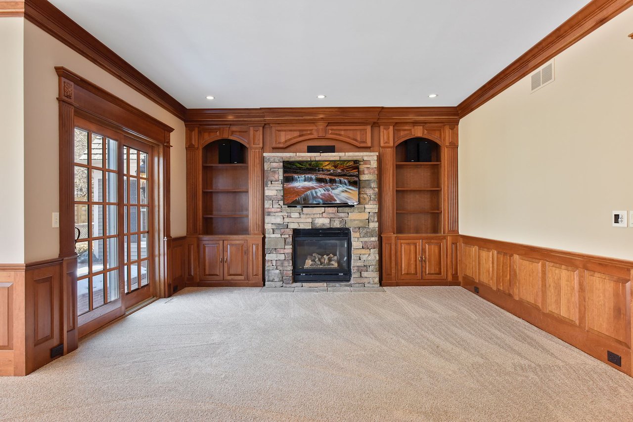 550 Oxford Road, Orono