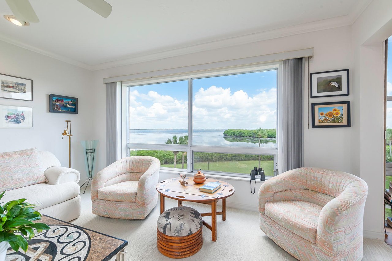 Windward Bay - Endless Views of the Bay 