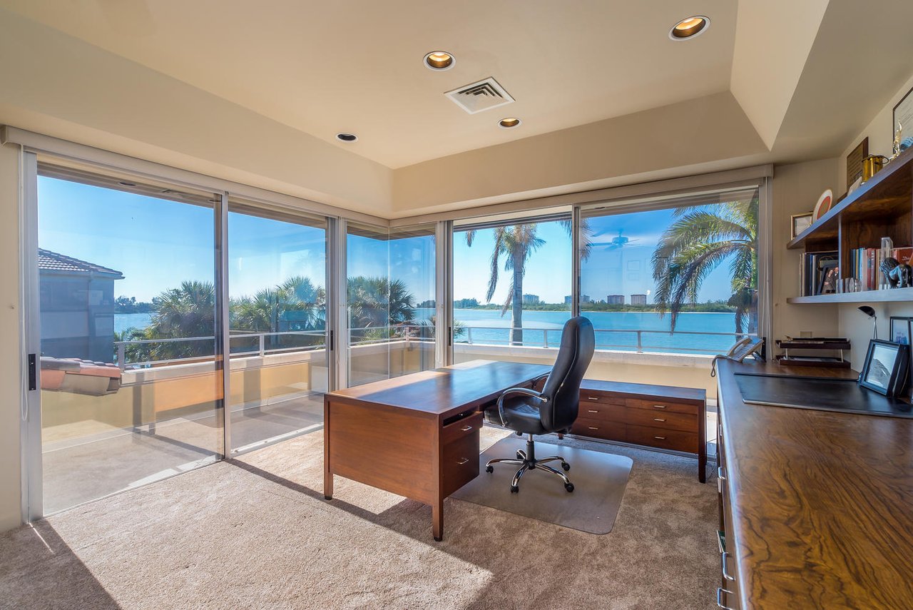 682 Mourning Dove Dr