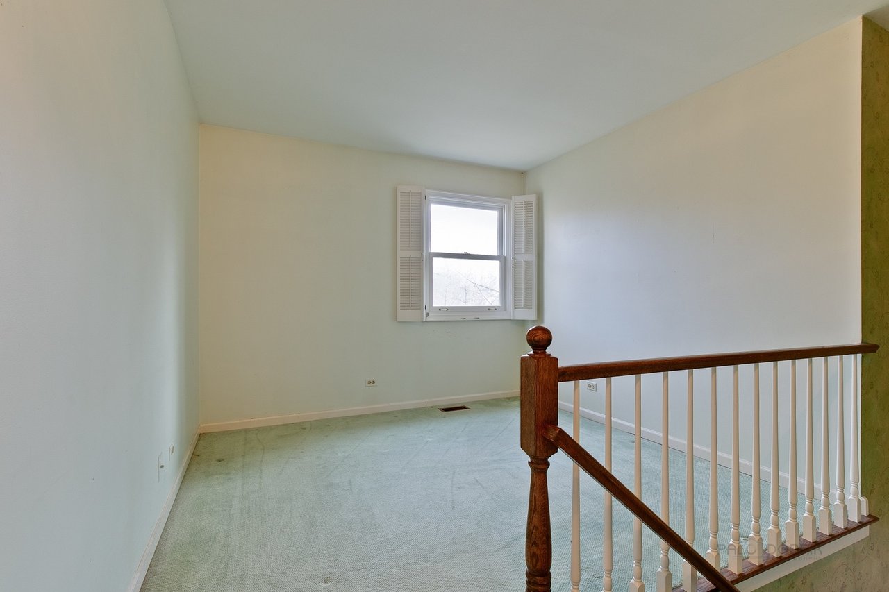 Classic Lake Bluff Tangley Oaks Home