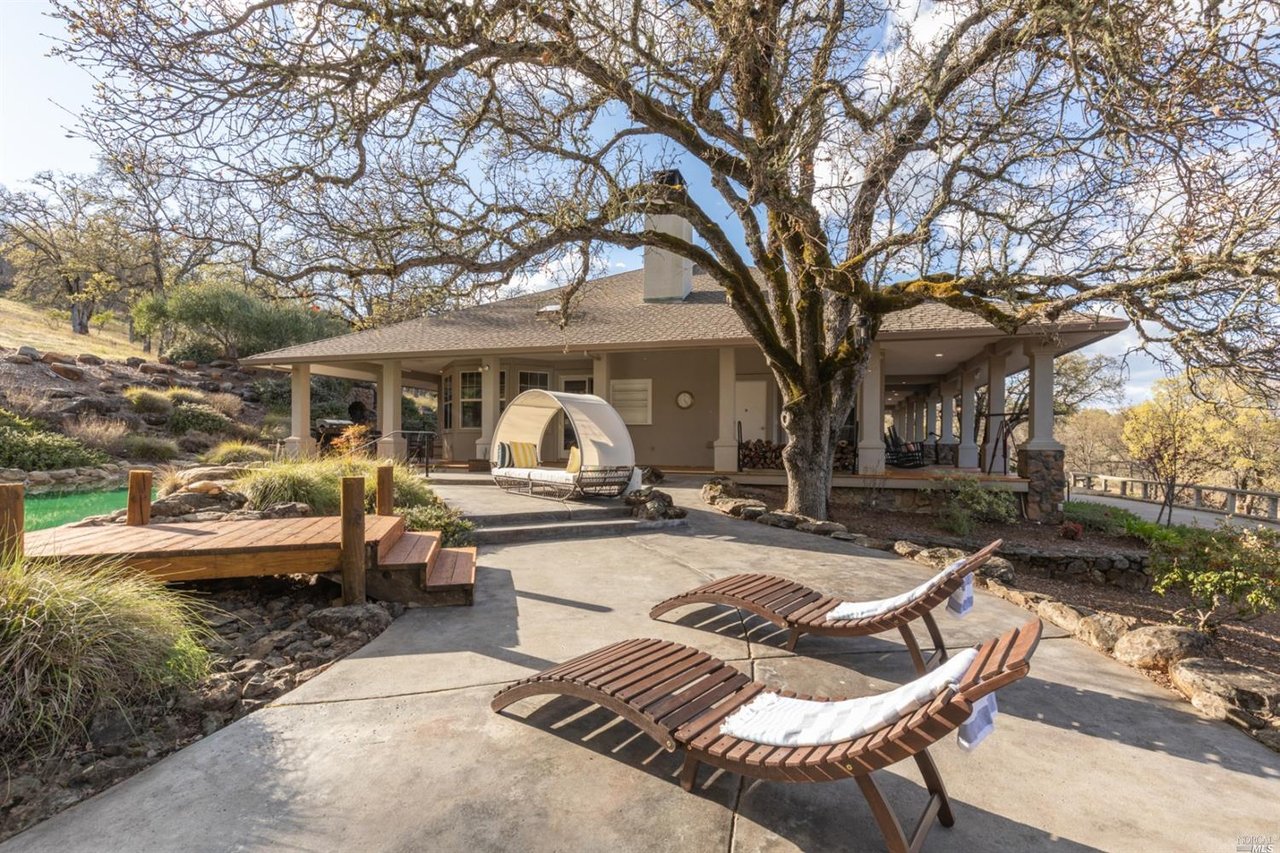 17155 Black Oak Hill Dr