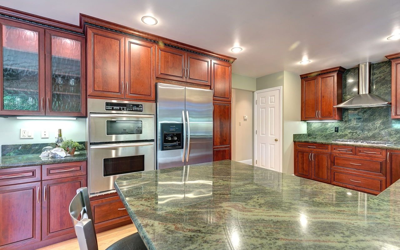 1280 Mt. View Blvd