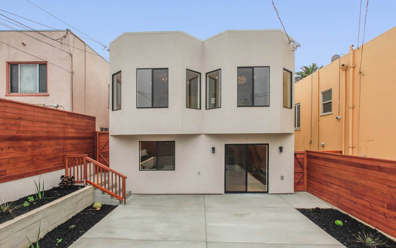 218 Justin Dr
