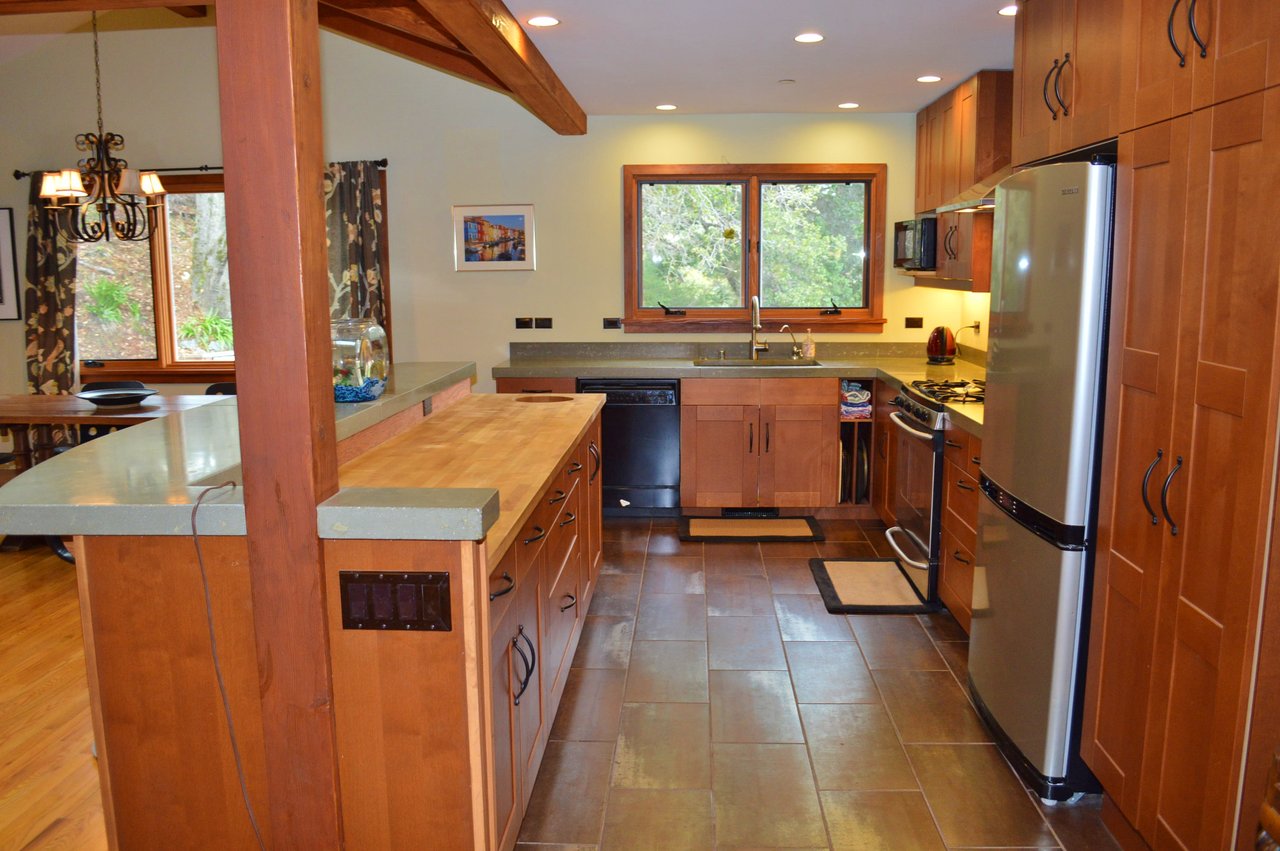 145 Ridgeway Avenue, Fairfax