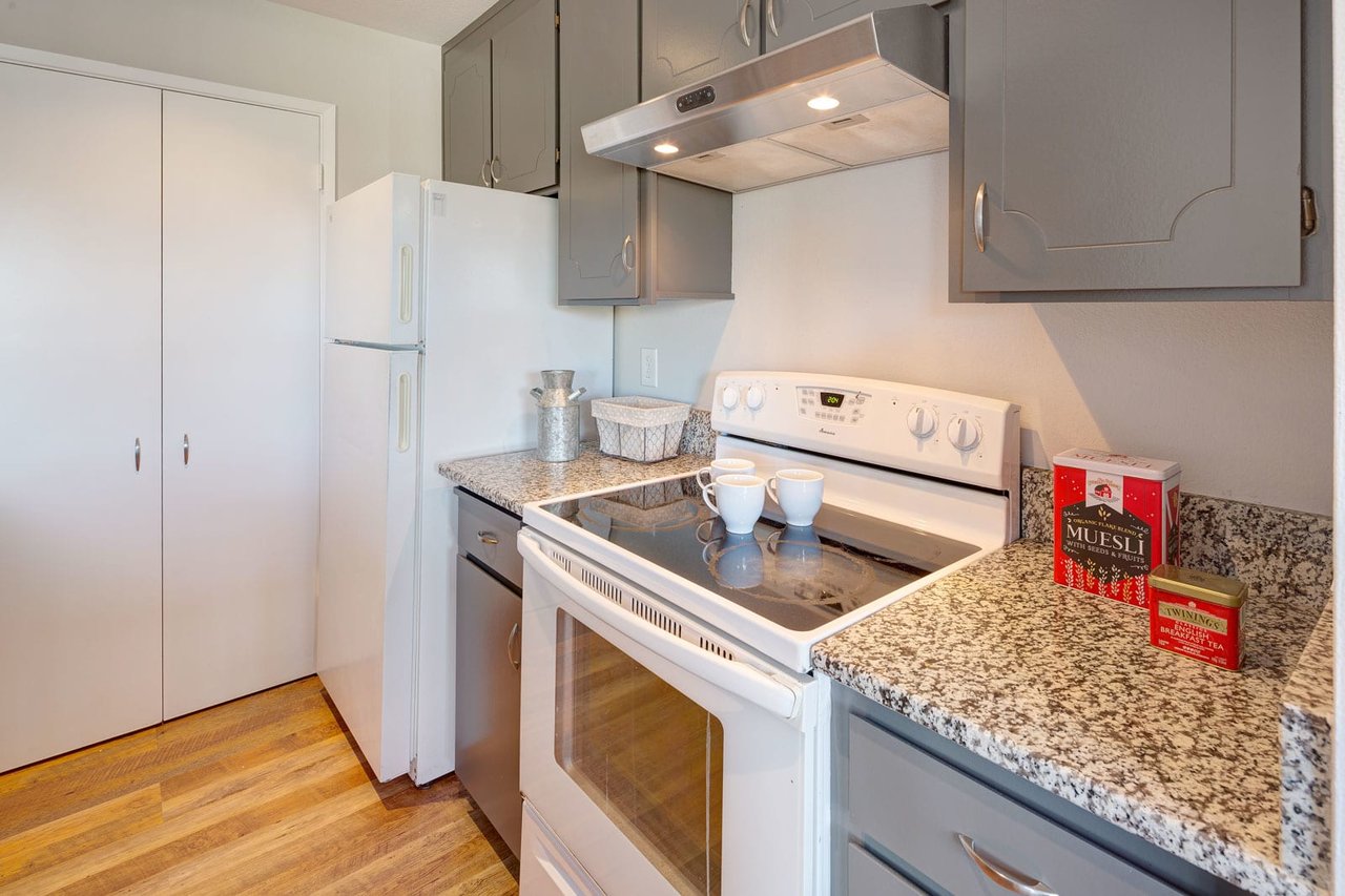 21 Lakeview Court, Novato